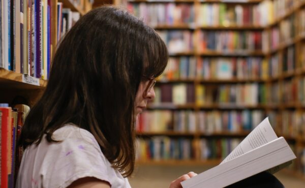 girl-reading-glasses-school